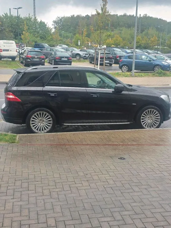 Mercedes-Benz ML 350