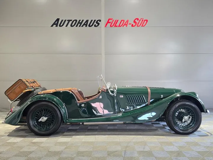 Morgan Plus 8