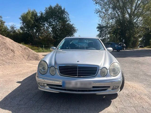 Mercedes-Benz E 320