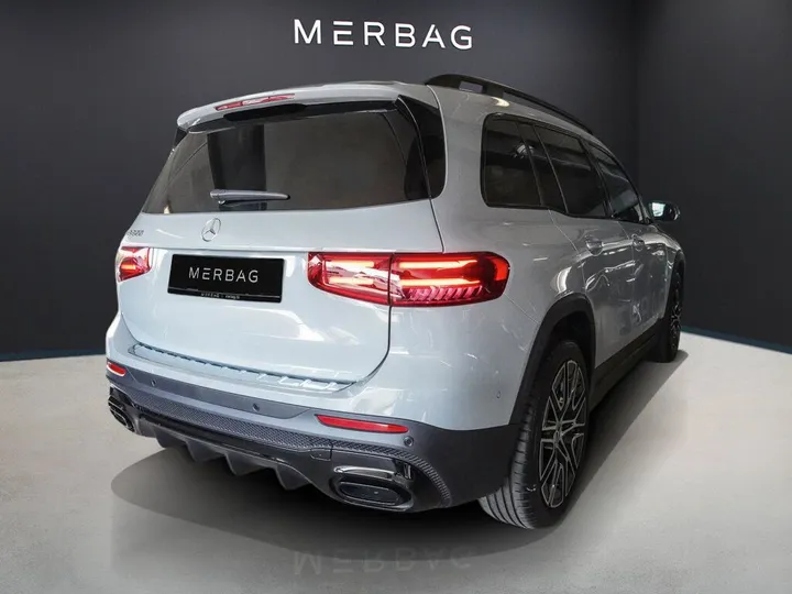 Mercedes-Benz GLB 200