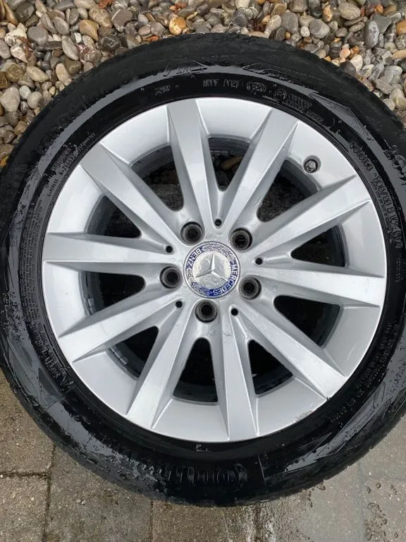 Mercedes-Benz A 200