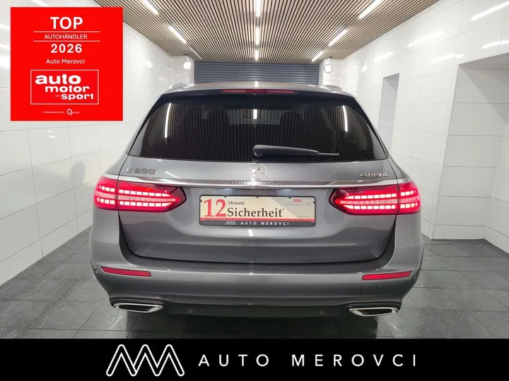 Mercedes-Benz E 200