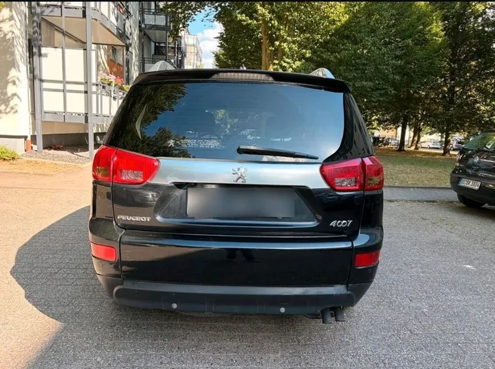 Peugeot 4007