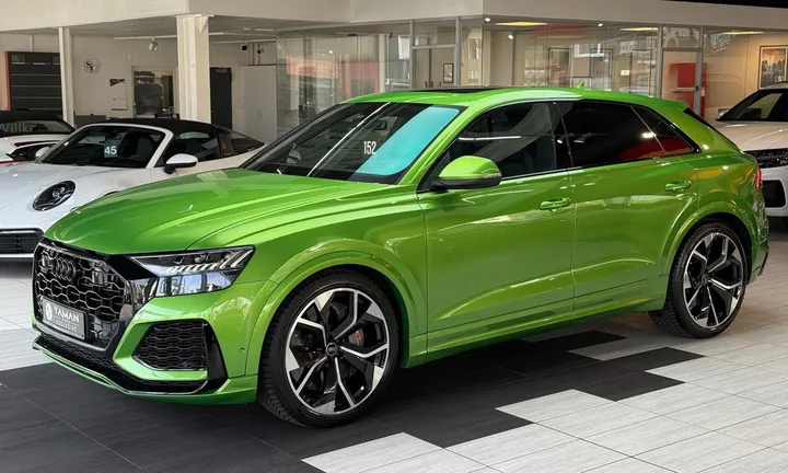 Audi RSQ8