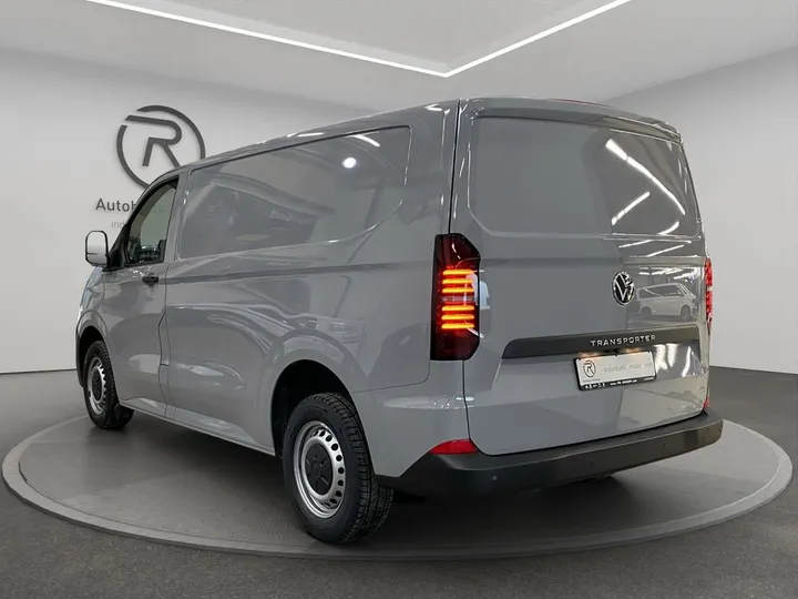 Volkswagen T7 Transporter