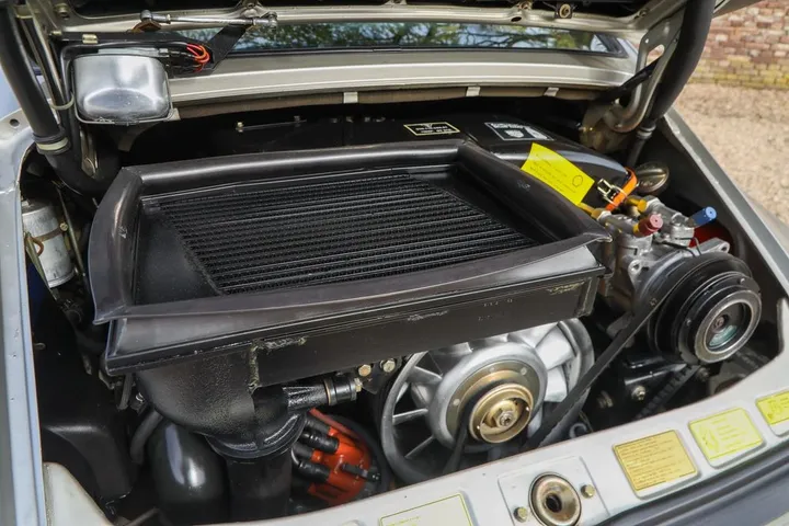 Porsche 930