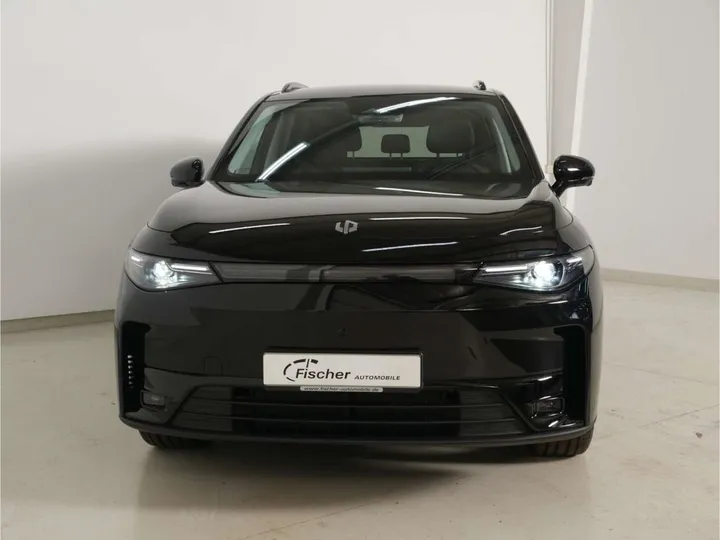 Leapmotor C10