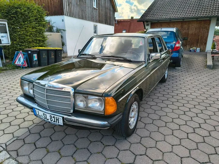 Mercedes-Benz 200