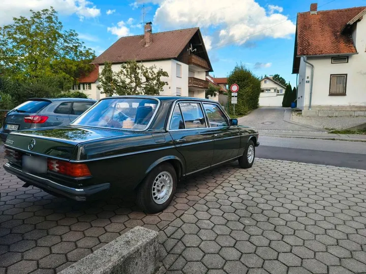 Mercedes-Benz 200