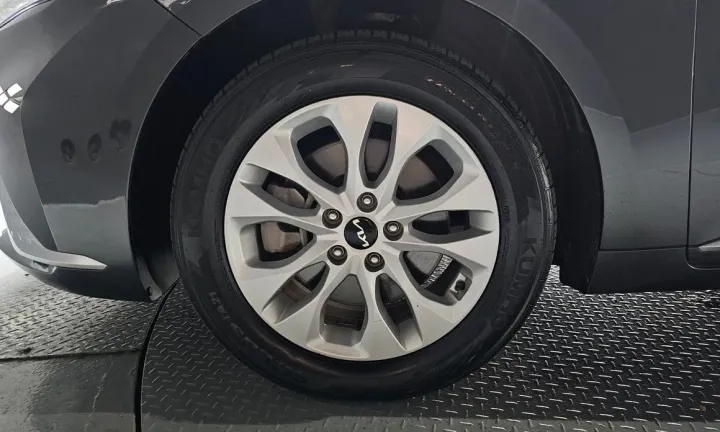 Kia K8