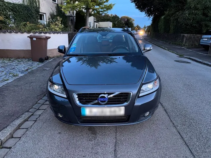 Volvo V50