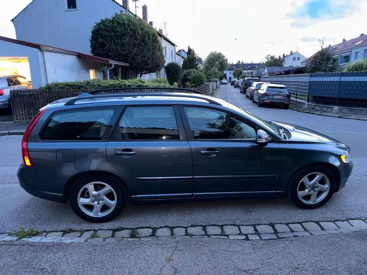 Volvo V50