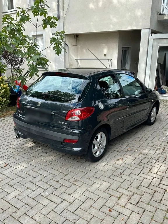 Peugeot 206