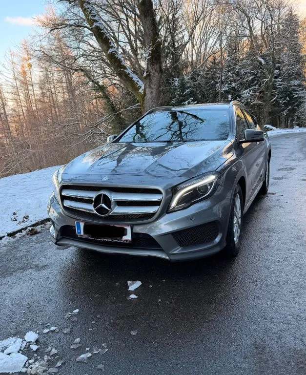 Mercedes-Benz GLA 180