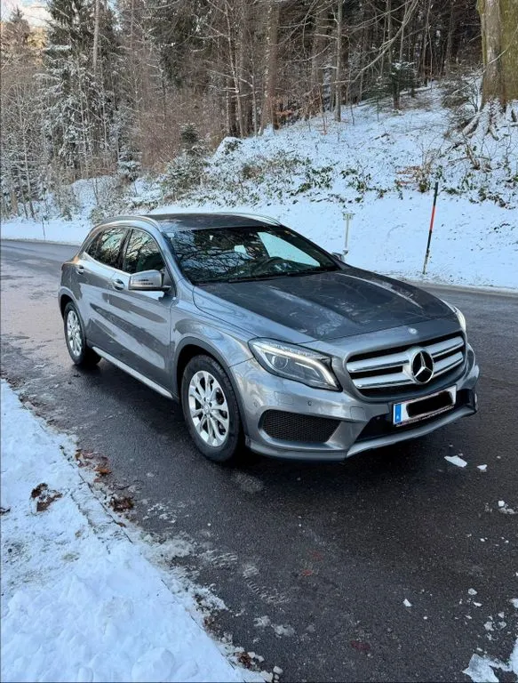 Mercedes-Benz GLA 180