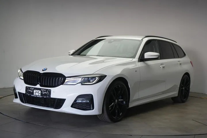 BMW 330