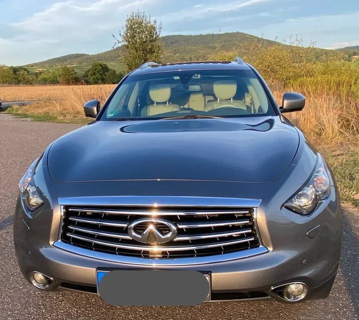 Infiniti QX70