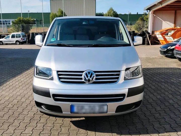 Volkswagen T5 Caravelle