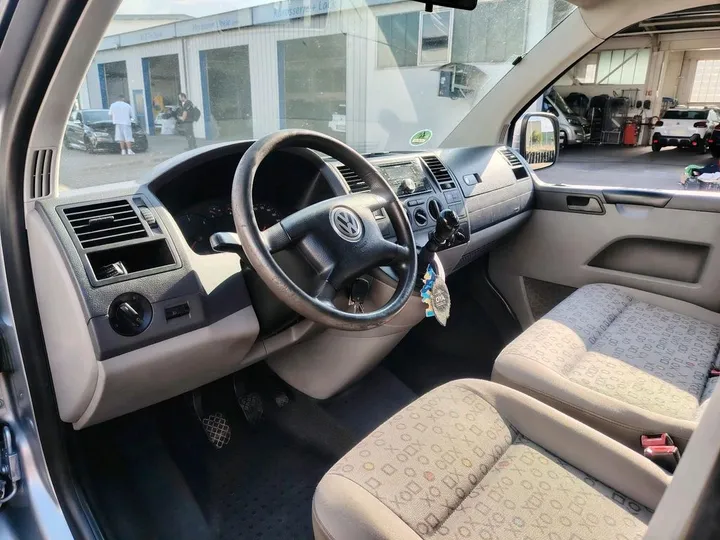 Volkswagen T5 Caravelle