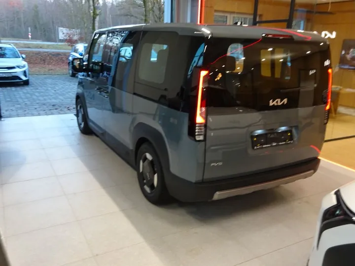 Kia PV5
