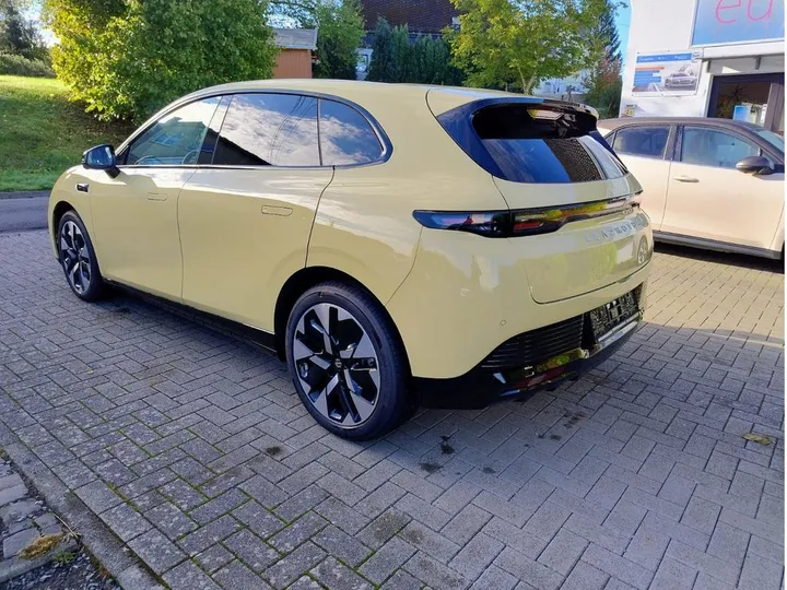 Leapmotor B05