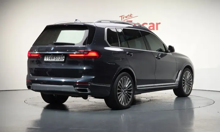 BMW X7