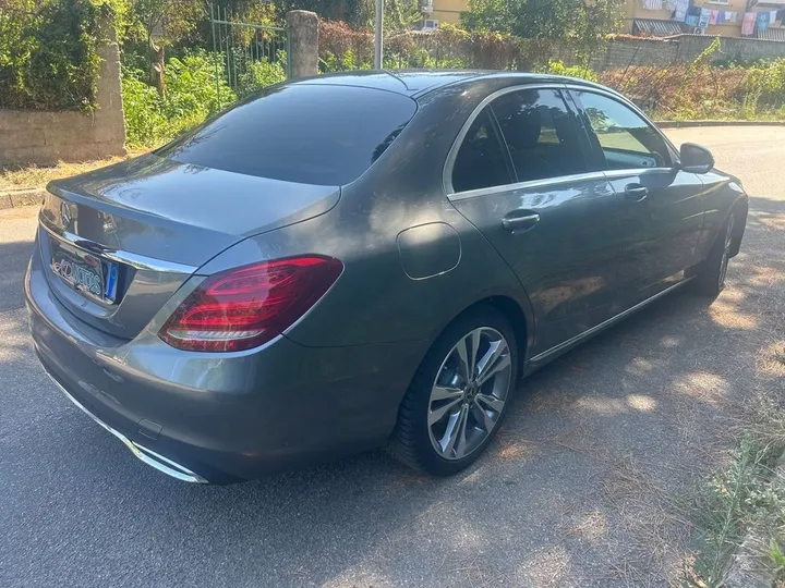 Mercedes-Benz C 220
