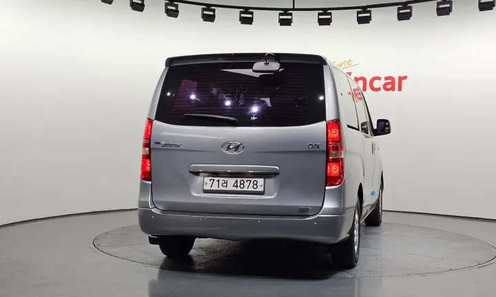 Hyundai Starex