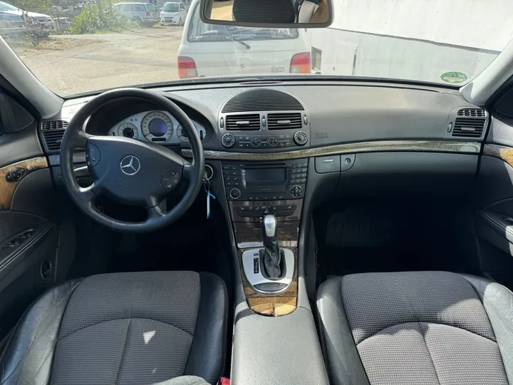 Mercedes-Benz E 270