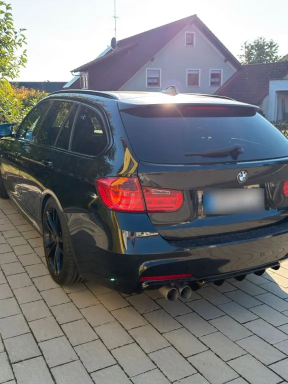 BMW 320