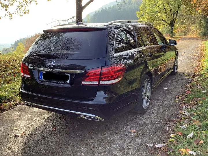 Mercedes-Benz E 220
