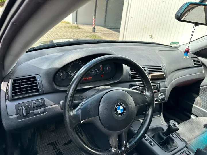 BMW 318