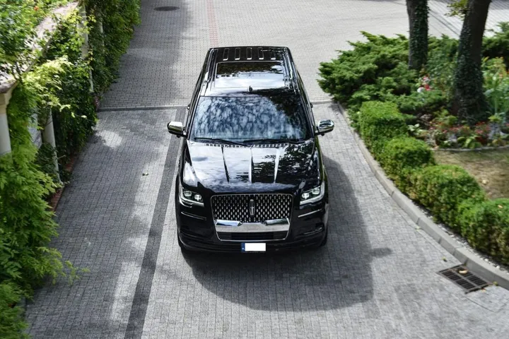 Lincoln Navigator