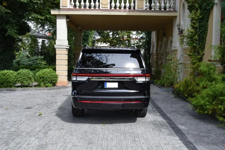 Lincoln Navigator
