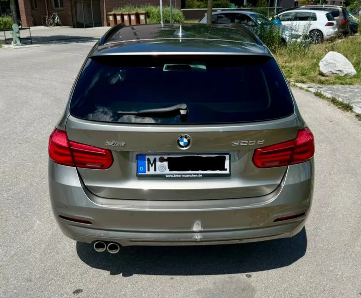 BMW 320