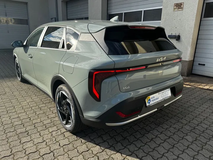 Kia K4
