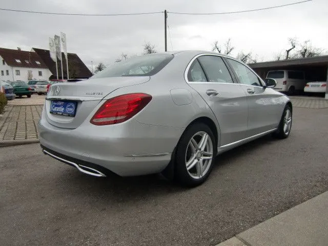 Mercedes-Benz C 220