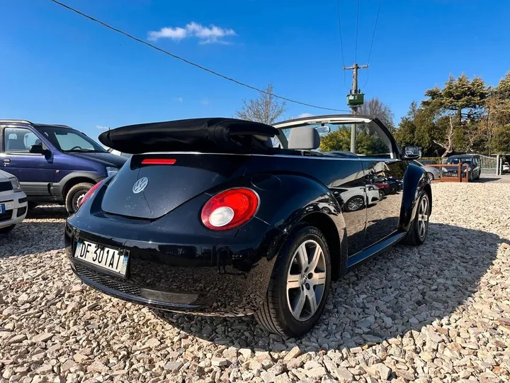 Volkswagen New Beetle