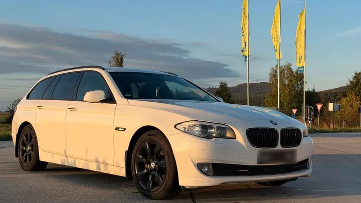 BMW 525