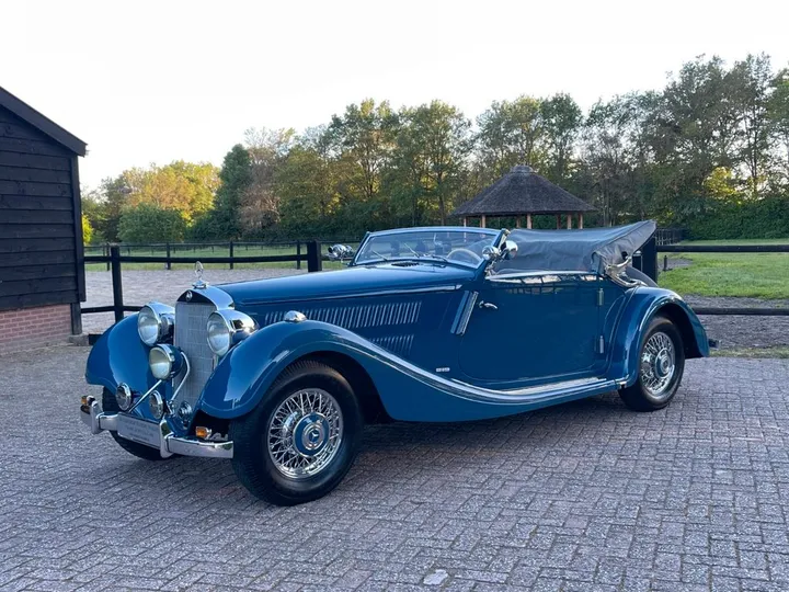 Mercedes-Benz 320