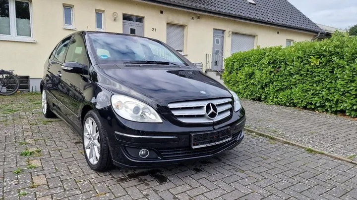 Mercedes-Benz B 170