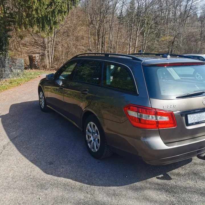 Mercedes-Benz E 220