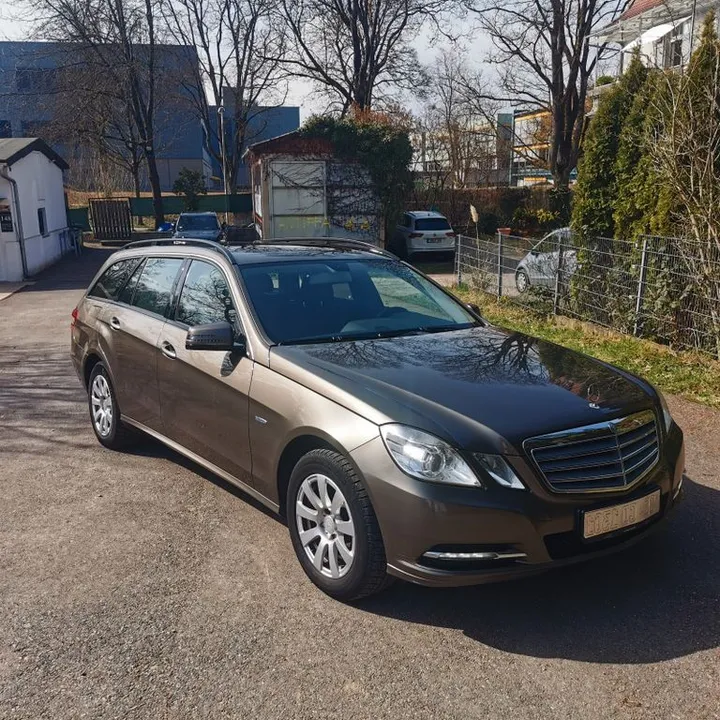 Mercedes-Benz E 220