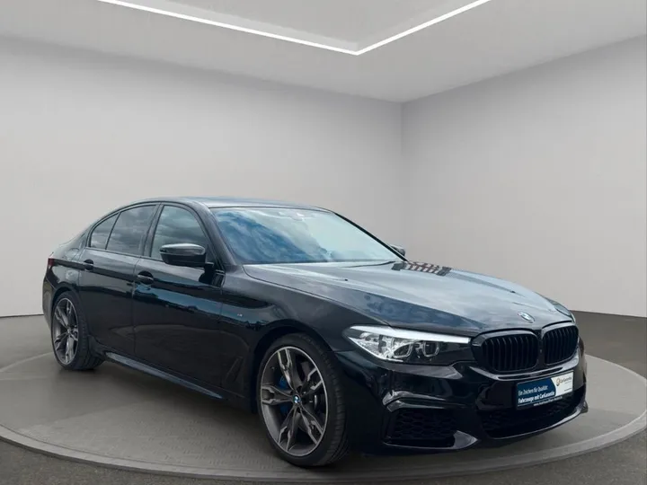 BMW M550