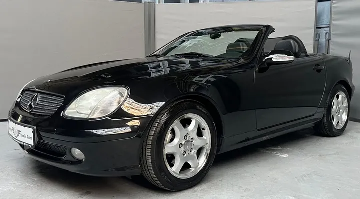 Mercedes-Benz SLK 230