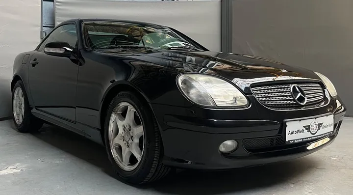 Mercedes-Benz SLK 230