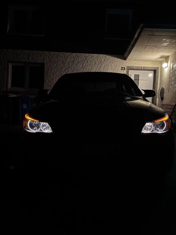 BMW 523