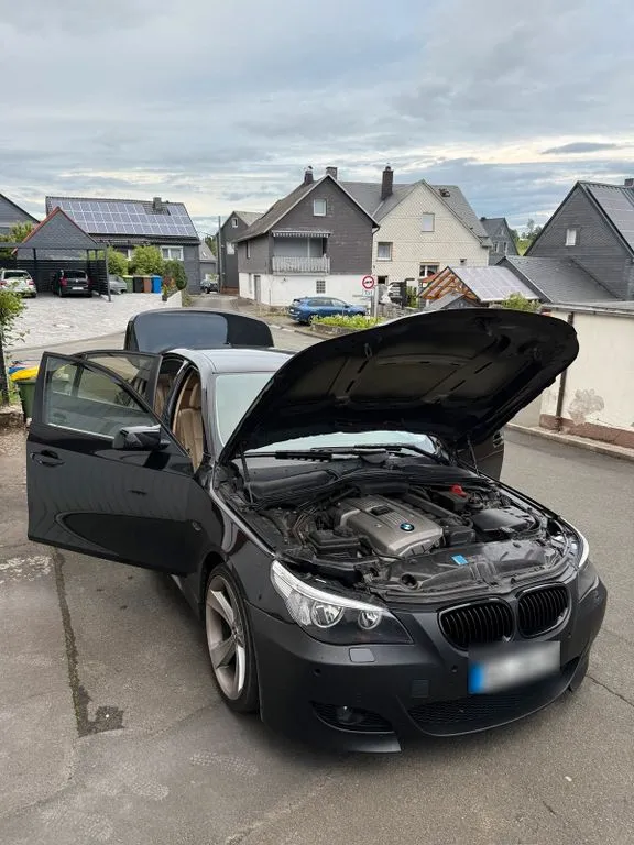 BMW 523