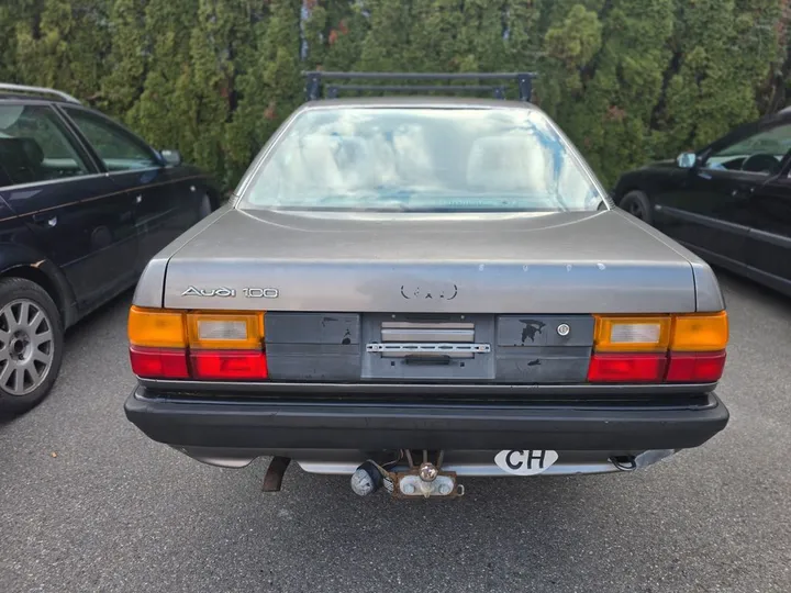 Audi 100