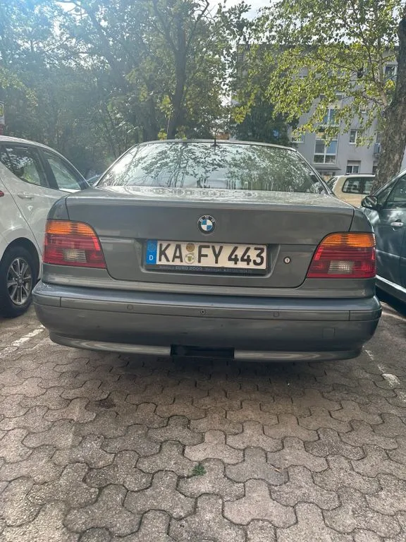 BMW 525